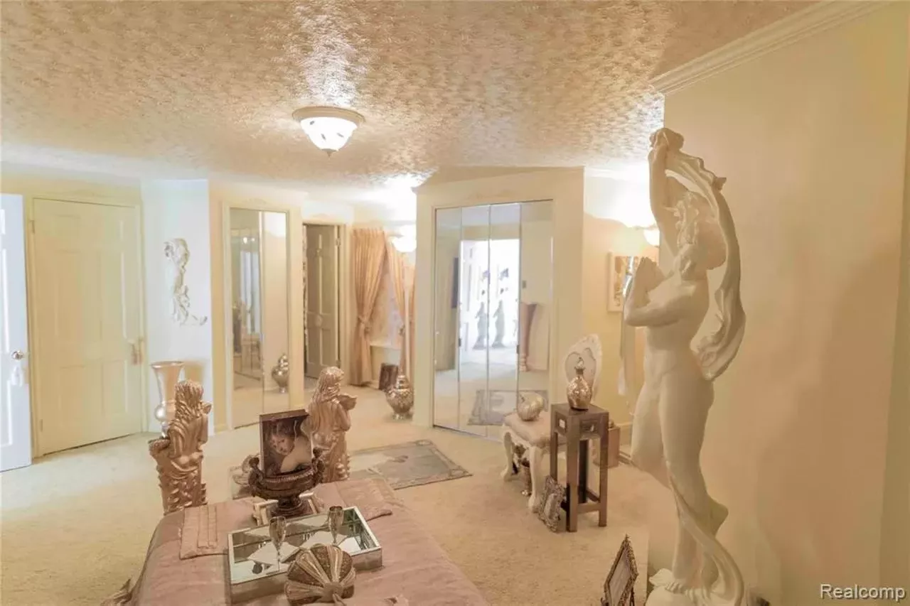 Image: Detroit's most extra house is back on the market [PHOTOS]